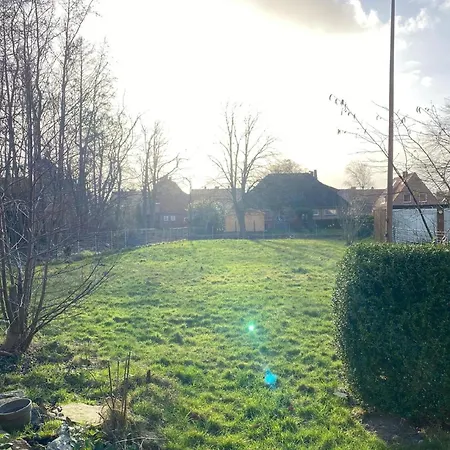 Stilvoll Eingerichtete Mit Terrasse In Tossens